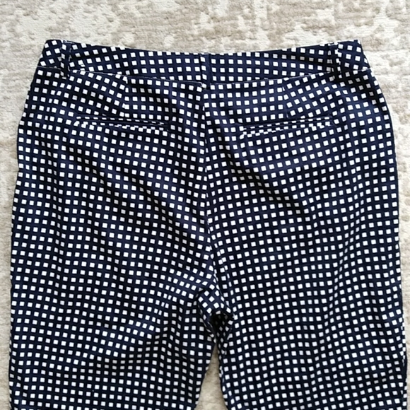 NWOT Roz & Ali Signature Fit Square Pattern Pants 8 Black White - Picture 10 of 15